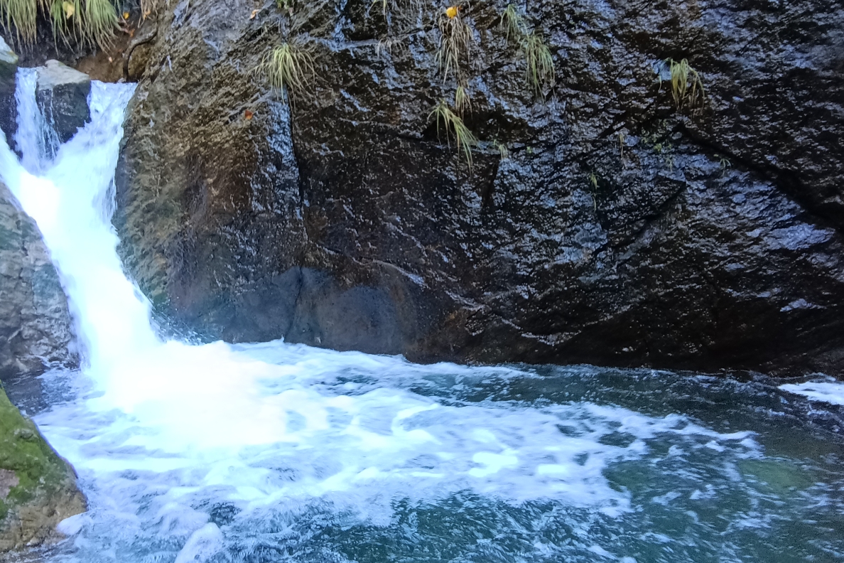 アンベツ川 2022-10-01